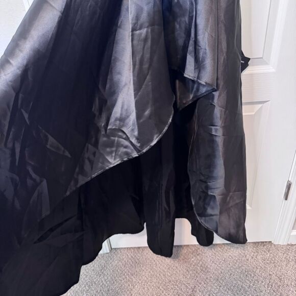 Lulus Women’s Broadway Show Black High-Low Gown NWT Size Medium Formal Event - Picture 4 of 11